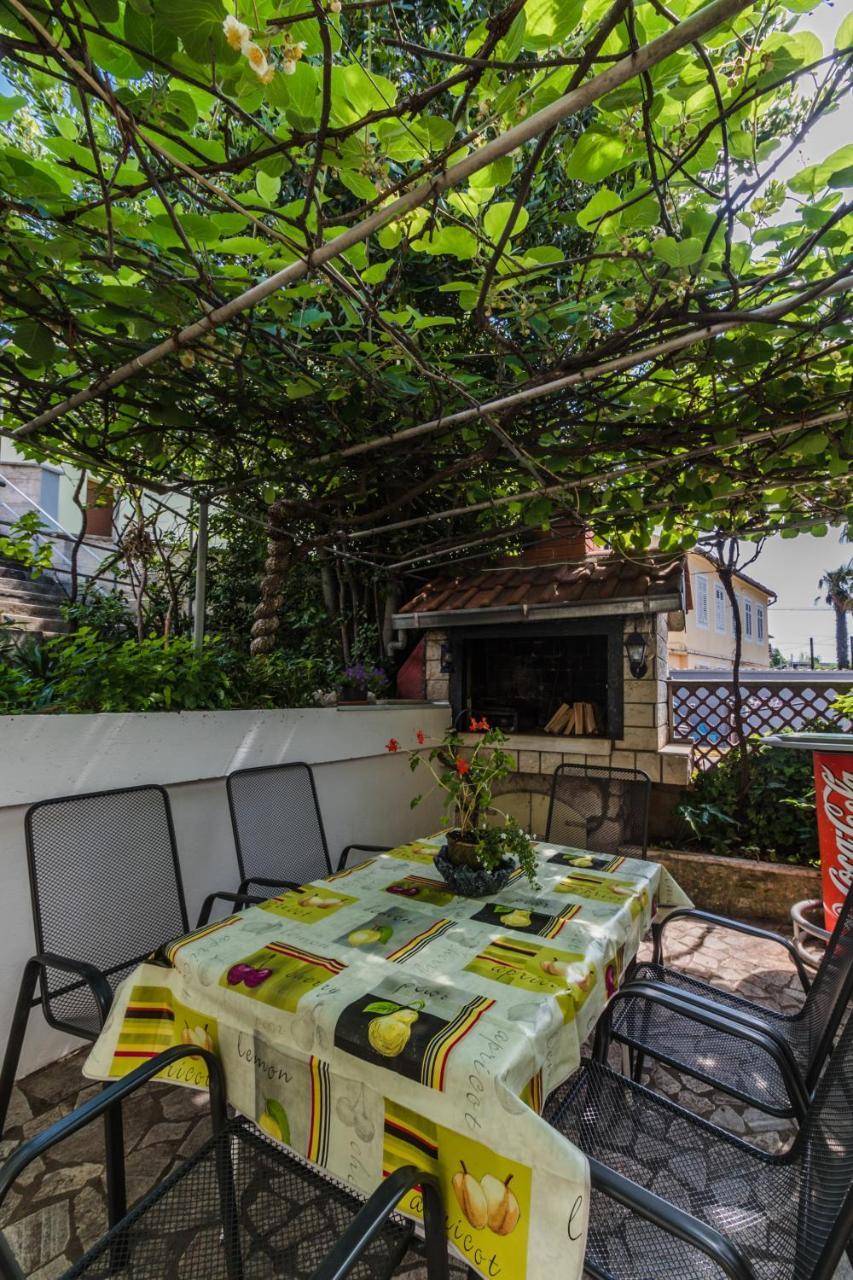 Loredana Apartments Crikvenica Buitenkant foto
